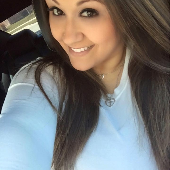 Meet your Posher, Christy - Picture 1 of 1